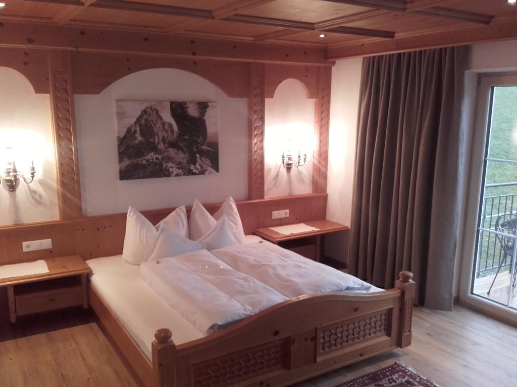 Tirol Appartement Haus Zillertal Цел ам Цилер Стая снимка