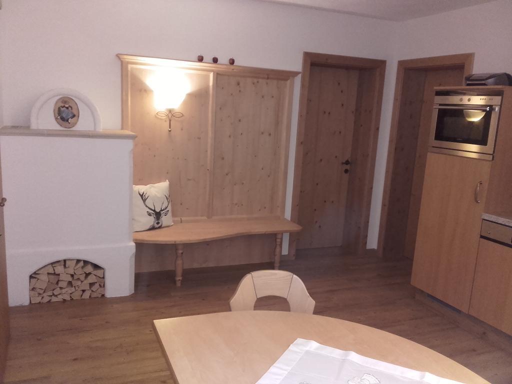 Tirol Appartement Haus Zillertal Цел ам Цилер Стая снимка
